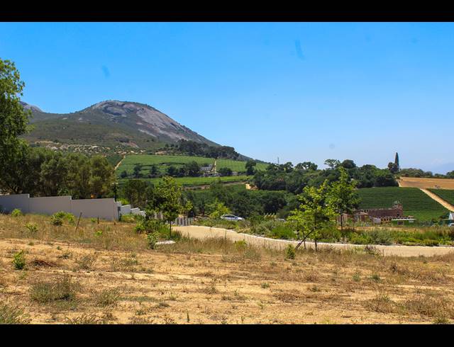 883M² VACANT LAND FOR SALE IN COURTRAI